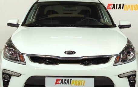 KIA Rio IV, 2020 год, 1 570 000 рублей, 2 фотография