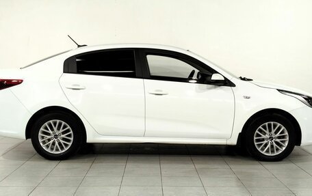 KIA Rio IV, 2020 год, 1 570 000 рублей, 4 фотография