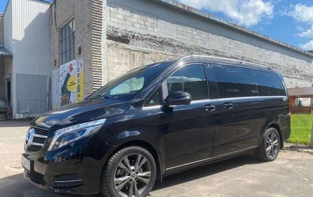 Mercedes-Benz V-Класс, 2016 год, 4 000 000 рублей, 5 фотография