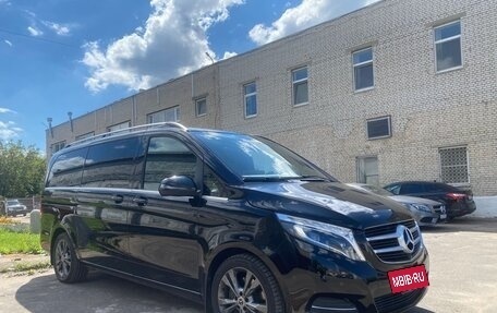 Mercedes-Benz V-Класс, 2016 год, 4 000 000 рублей, 6 фотография