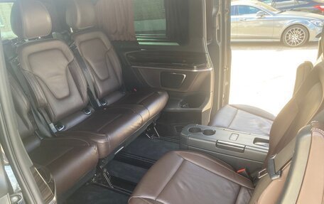 Mercedes-Benz V-Класс, 2016 год, 4 000 000 рублей, 17 фотография