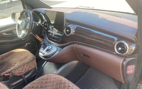 Mercedes-Benz V-Класс, 2016 год, 4 000 000 рублей, 14 фотография