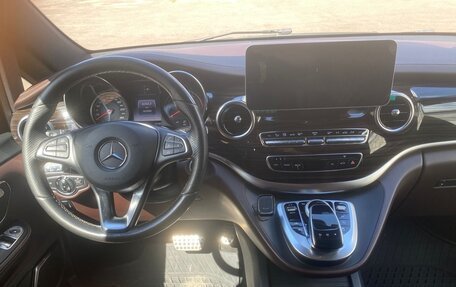 Mercedes-Benz V-Класс, 2016 год, 4 000 000 рублей, 15 фотография