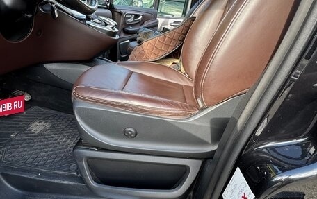 Mercedes-Benz V-Класс, 2016 год, 4 000 000 рублей, 20 фотография