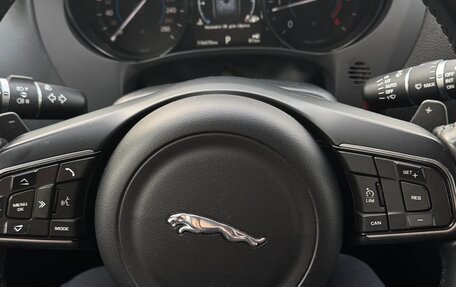 Jaguar F-Pace, 2017 год, 2 870 000 рублей, 15 фотография