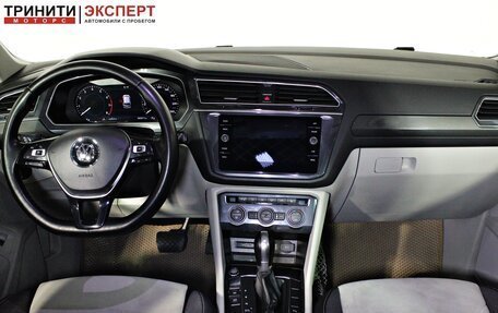 Volkswagen Tiguan II, 2018 год, 1 997 000 рублей, 13 фотография