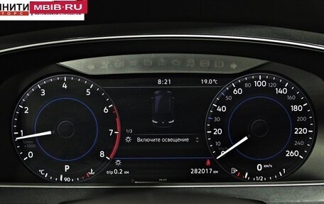 Volkswagen Tiguan II, 2018 год, 1 997 000 рублей, 14 фотография