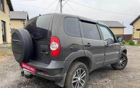 Chevrolet Niva I рестайлинг, 2015 год, 530 000 рублей, 4 фотография