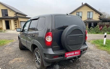 Chevrolet Niva I рестайлинг, 2015 год, 530 000 рублей, 2 фотография