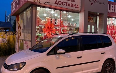 Volkswagen Touran III, 2012 год, 1 150 000 рублей, 4 фотография