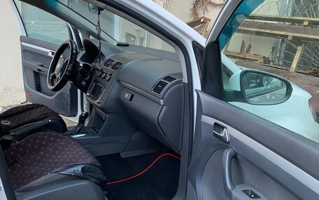 Volkswagen Touran III, 2012 год, 1 150 000 рублей, 8 фотография