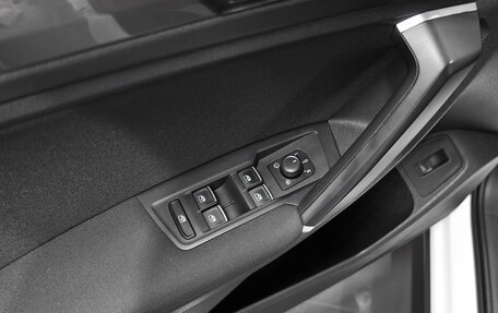 Volkswagen Tiguan II, 2018 год, 2 195 000 рублей, 23 фотография