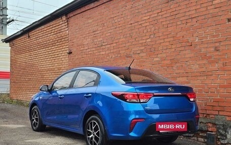 KIA Rio IV, 2018 год, 1 325 000 рублей, 4 фотография