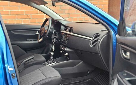 KIA Rio IV, 2018 год, 1 325 000 рублей, 17 фотография