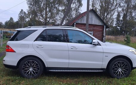 Mercedes-Benz M-Класс, 2012 год, 1 700 000 рублей, 3 фотография