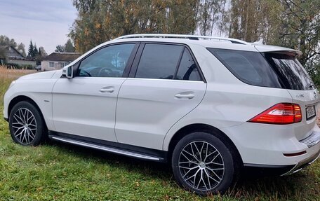 Mercedes-Benz M-Класс, 2012 год, 1 700 000 рублей, 4 фотография