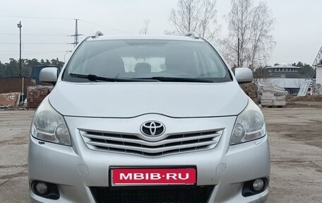 Toyota Verso I, 2010 год, 800 000 рублей, 1 фотография