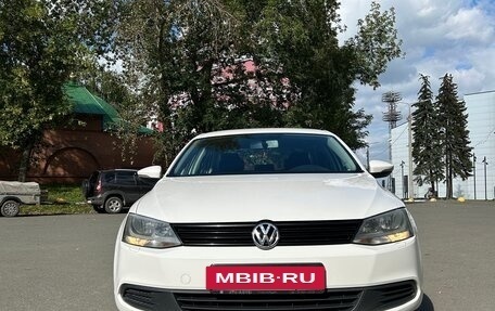 Volkswagen Jetta VI, 2013 год, 960 000 рублей, 2 фотография