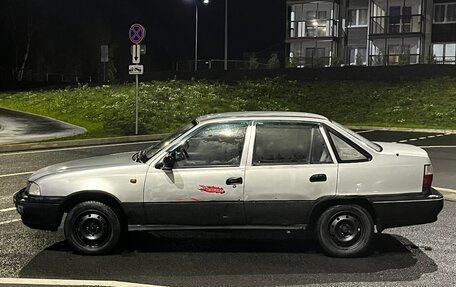 Daewoo Nexia I рестайлинг, 2002 год, 60 000 рублей, 6 фотография