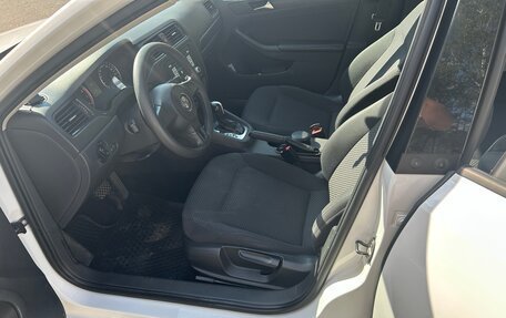 Volkswagen Jetta VI, 2013 год, 960 000 рублей, 12 фотография