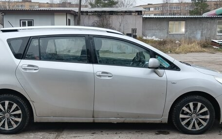 Toyota Verso I, 2010 год, 800 000 рублей, 3 фотография