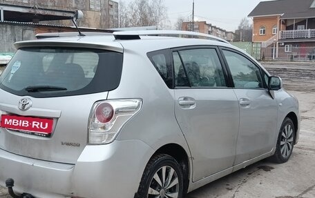 Toyota Verso I, 2010 год, 800 000 рублей, 4 фотография