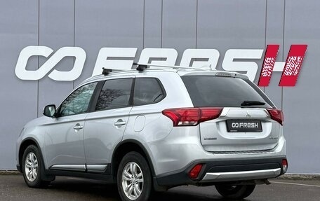 Mitsubishi Outlander III рестайлинг 3, 2017 год, 2 200 000 рублей, 2 фотография