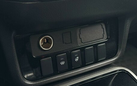 Mitsubishi Outlander III рестайлинг 3, 2017 год, 2 200 000 рублей, 21 фотография