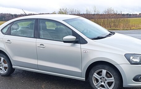 Volkswagen Polo VI (EU Market), 2011 год, 685 000 рублей, 2 фотография