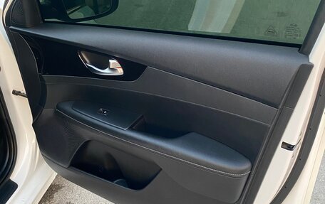 KIA Cerato IV, 2019 год, 1 800 000 рублей, 19 фотография