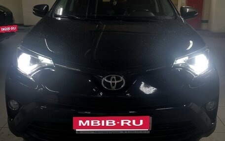 Toyota RAV4, 2017 год, 2 100 000 рублей, 5 фотография