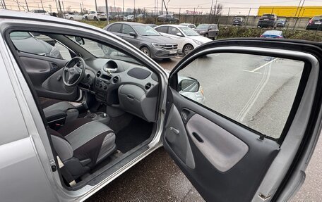 Toyota Echo, 2001 год, 250 000 рублей, 10 фотография