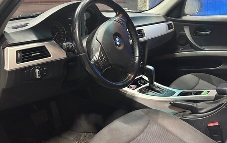 BMW 3 серия, 2010 год, 910 000 рублей, 8 фотография