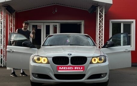 BMW 3 серия, 2010 год, 910 000 рублей, 28 фотография