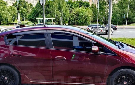 Honda Insight II рестайлинг, 2011 год, 1 100 000 рублей, 16 фотография