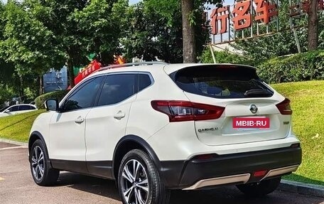 Nissan Qashqai, 2022 год, 1 900 000 рублей, 4 фотография