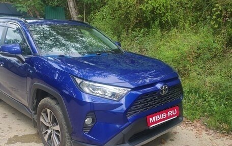 Toyota RAV4, 2021 год, 2 900 000 рублей, 5 фотография