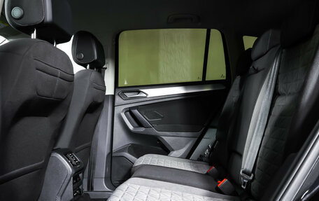 Volkswagen Tiguan II, 2021 год, 3 108 000 рублей, 12 фотография