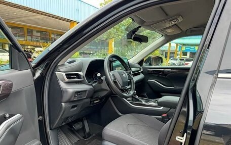 Toyota Highlander, 2022 год, 2 579 000 рублей, 5 фотография