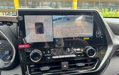 Toyota Highlander, 2022 год, 2 579 000 рублей, 10 фотография