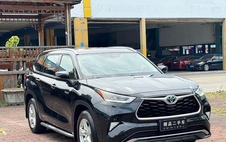 Toyota Highlander, 2022 год, 2 579 000 рублей, 18 фотография