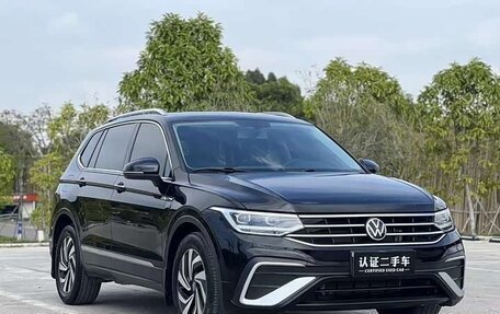 Volkswagen Tiguan II, 2022 год, 1 943 277 рублей, 3 фотография