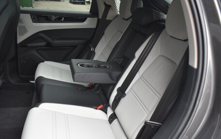 Porsche Cayenne III, 2025 год, 18 990 000 рублей, 17 фотография