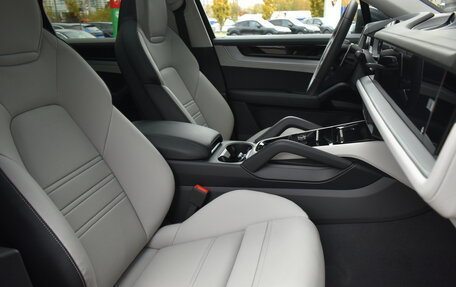 Porsche Cayenne III, 2025 год, 18 990 000 рублей, 18 фотография