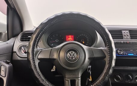 Volkswagen Polo VI (EU Market), 2010 год, 435 000 рублей, 10 фотография