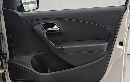 Volkswagen Polo VI (EU Market), 2010 год, 435 000 рублей, 19 фотография