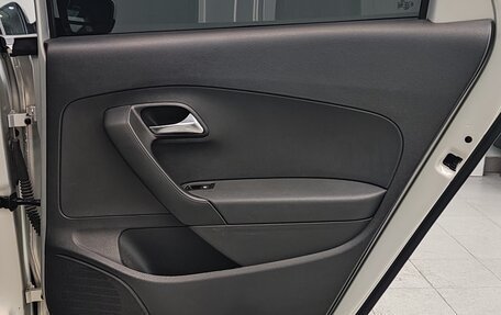 Volkswagen Polo VI (EU Market), 2010 год, 435 000 рублей, 21 фотография