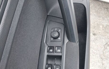 Volkswagen Tiguan II, 2020 год, 2 620 000 рублей, 8 фотография