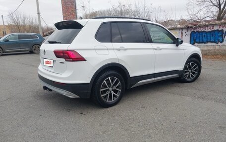Volkswagen Tiguan II, 2020 год, 2 620 000 рублей, 3 фотография