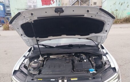 Volkswagen Tiguan II, 2020 год, 2 620 000 рублей, 11 фотография